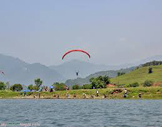 profiter d'une balade en bateau sur le Lac Phewa 